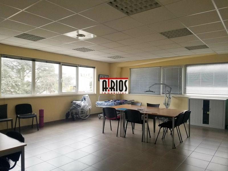 Entrepôt - 1 400 m²