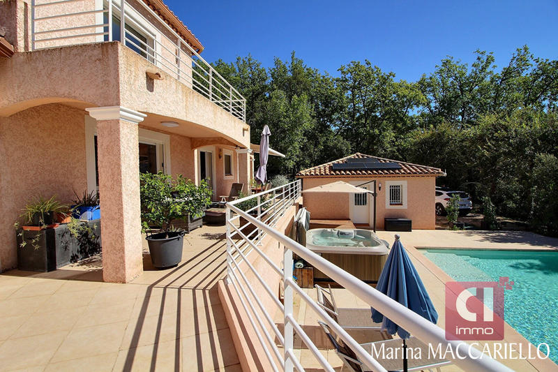 Maison - 150 m² - 5 pièces