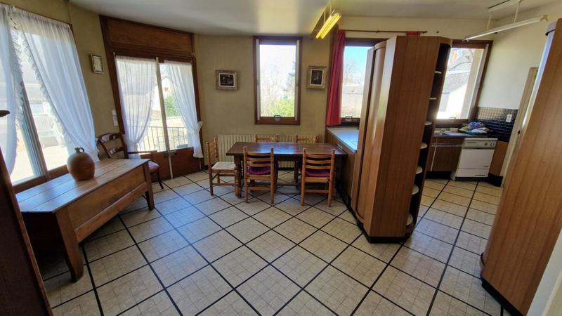 Maison - 319 m² - 9 pièces