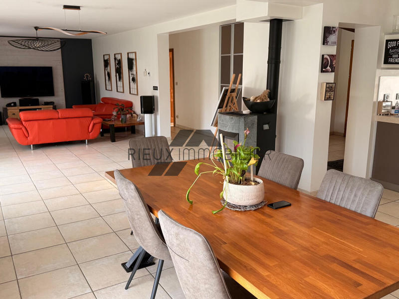 Propriété - 235 m² - 7 pièces