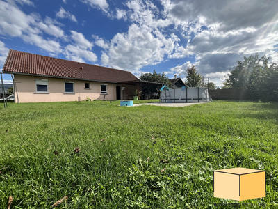 Villa - 100 m² - 5 pièces