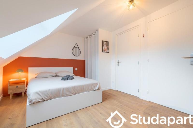 Chambre - 14 m² - 1 pièce