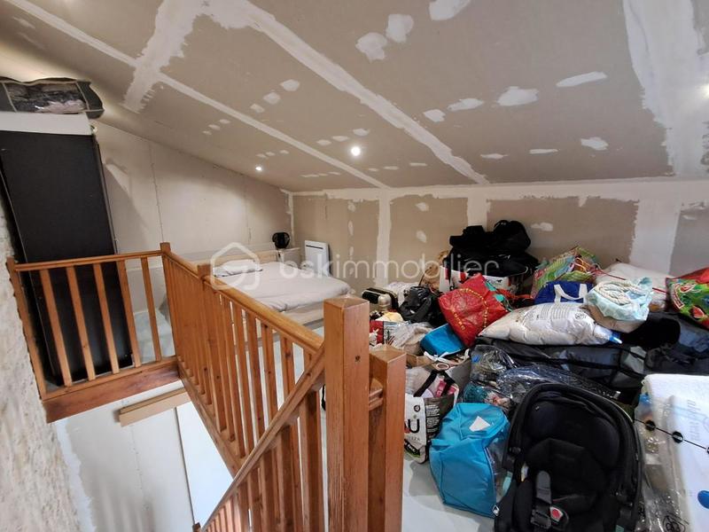 Demeure - 300 m² - 12 pièces