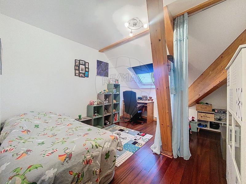 Appartement - 98 m² - 4 pièces