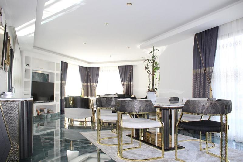 Villa - 180 m² - 7 pièces