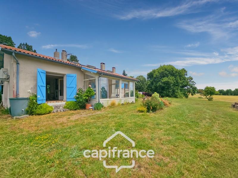 Maison - 235 m² - 7 pièces