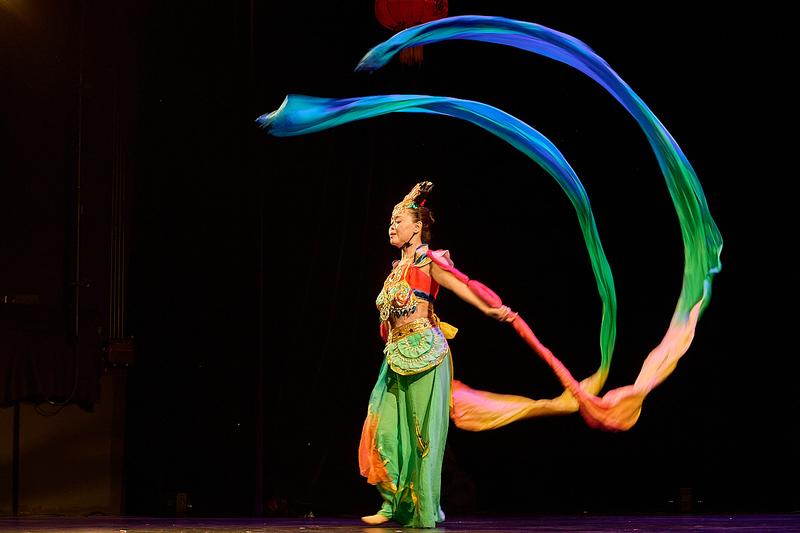 Nouvel An chinois 春马迎福 Fête du Cheval et du Printemps — le Point Fort d'Aubervilliers