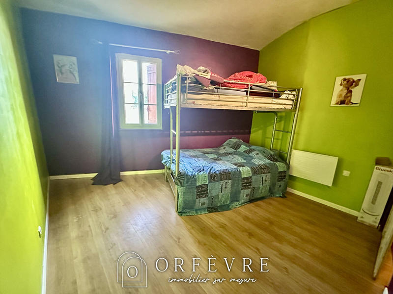 Maison - 240 m² - 7 pièces