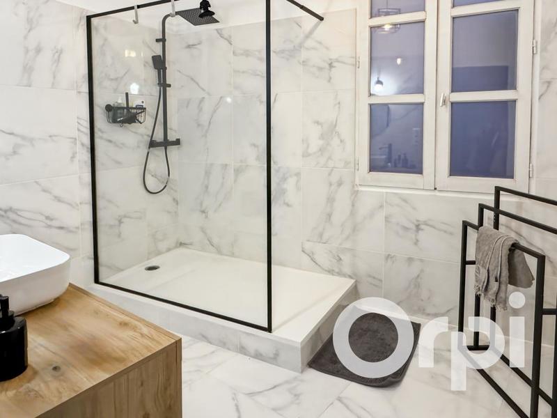 Loft - 117 m² - 2 pièces