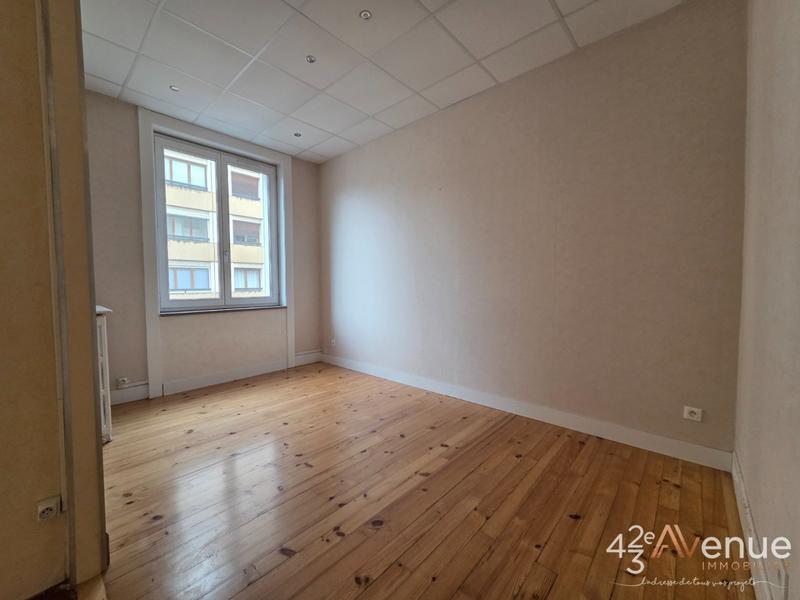 Appartement - 97 m² - 6 pièces