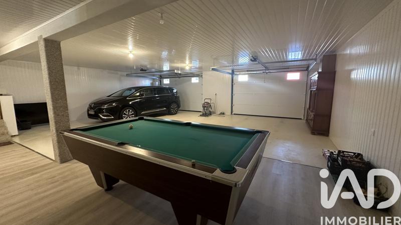 Maison - 200 m² - 8 pièces