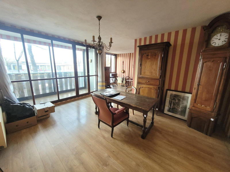 Appartement - 94 m² - 4 pièces