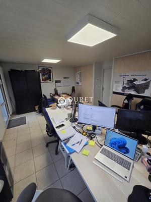 Local d'activités - 257 m²