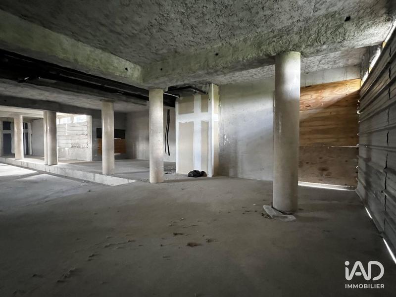 Local commercial - 968 m²