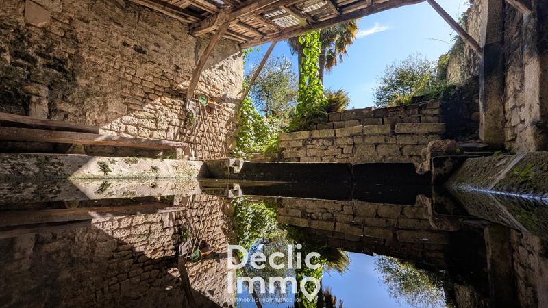 Maison - 250 m² - 10 pièces