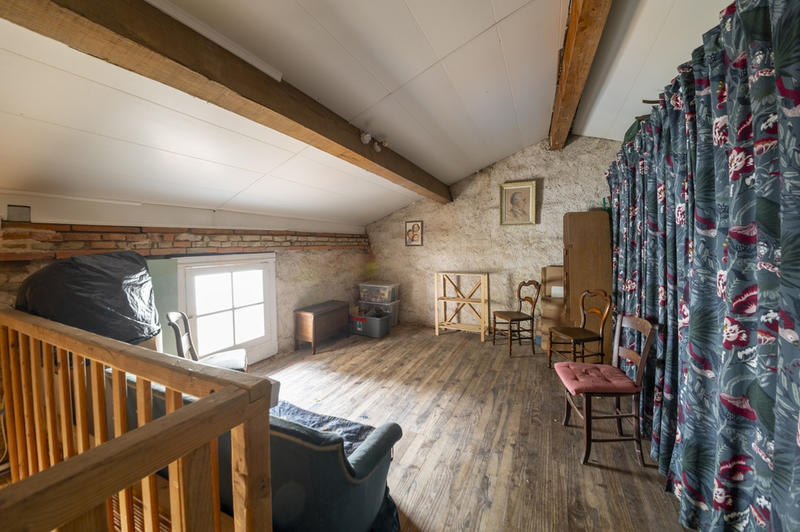 Maison - 225 m² - 7 pièces