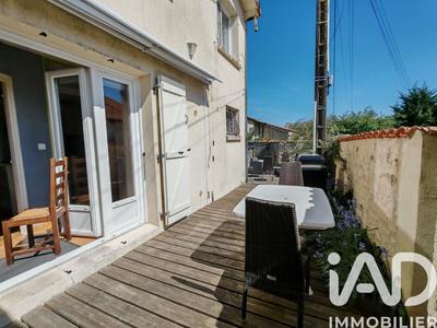 Maison - 208 m² - 6 pièces