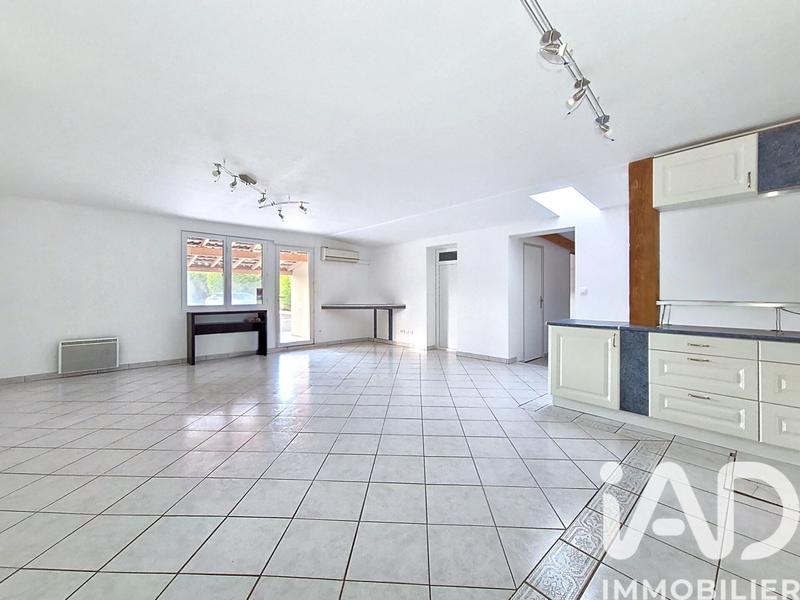 Maison - 207 m² - 5 pièces