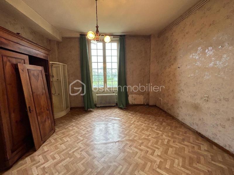 Demeure - 210 m² - 11 pièces