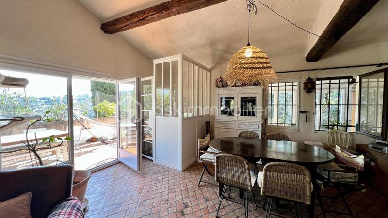 Propriété - 226 m² - 7 pièces