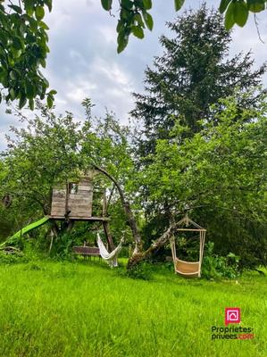 Maison - 240 m² - 9 pièces