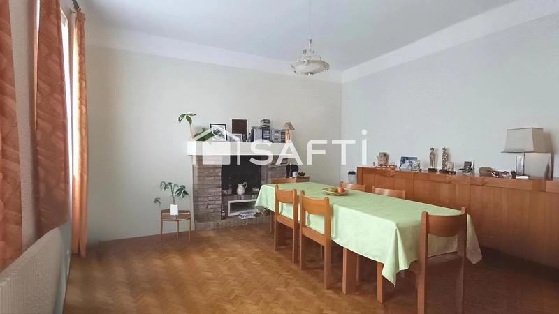 Maison - 190 m² - 9 pièces