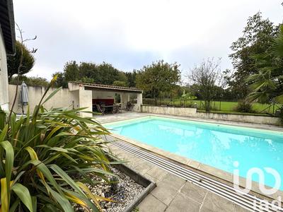 Maison - 198 m² - 8 pièces