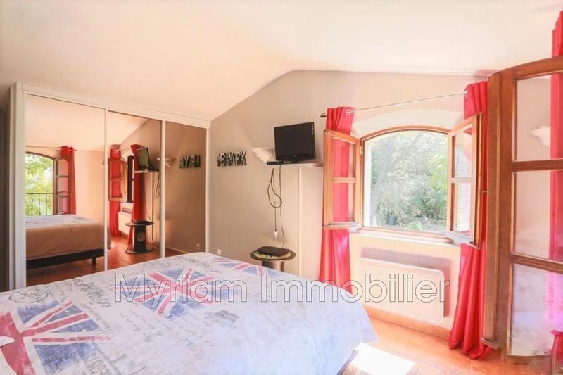 Maison - 200 m² - 6 pièces