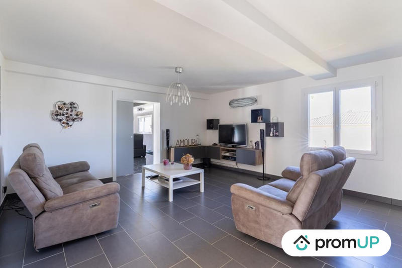 Villa - 234 m² - 7 pièces