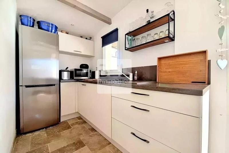 Propriété - 144 m² - 6 pièces