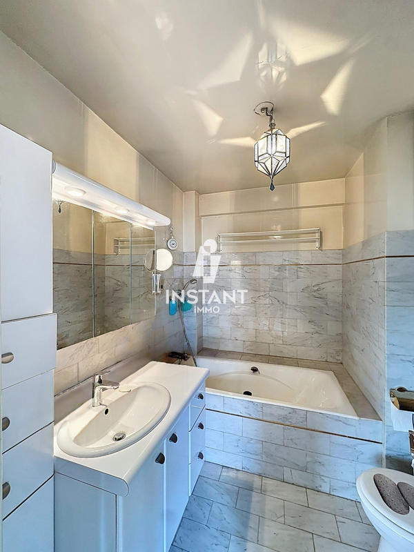 Appartement - 93 m² - 4 pièces