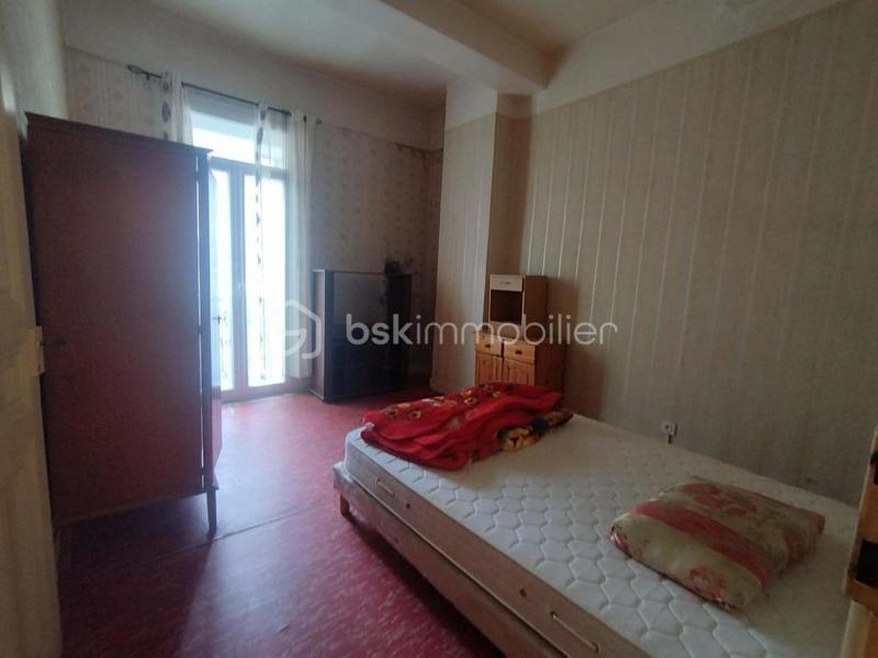 Maison de village - 300 m² - 11 pièces