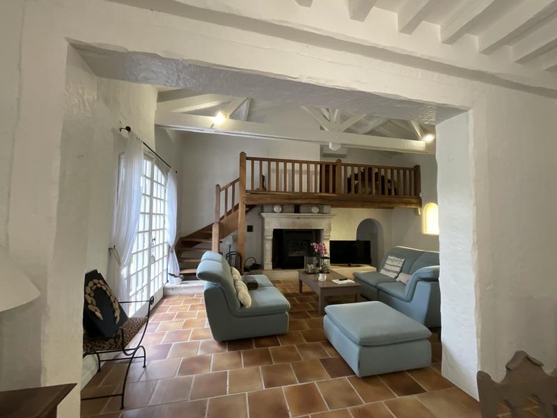 Maison - 185 m² - 6 pièces