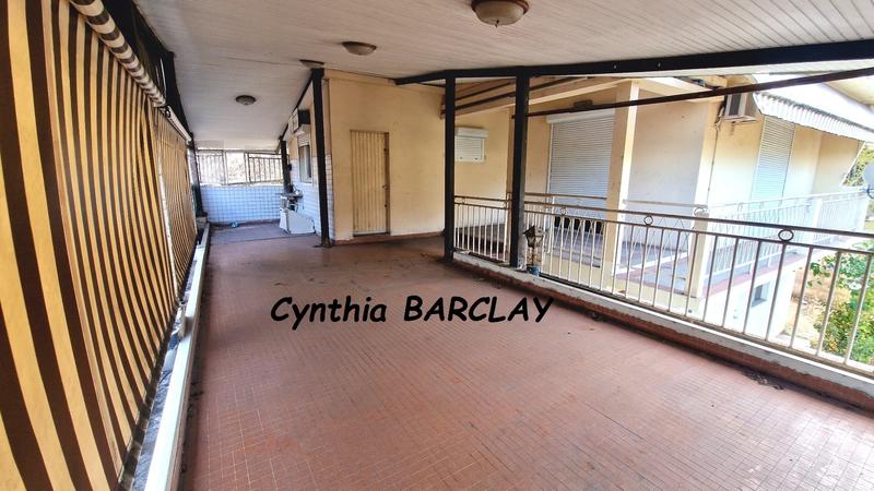 Maison - 230 m² - 6 pièces