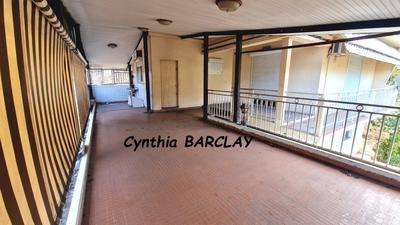 Maison - 230 m² - 6 pièces