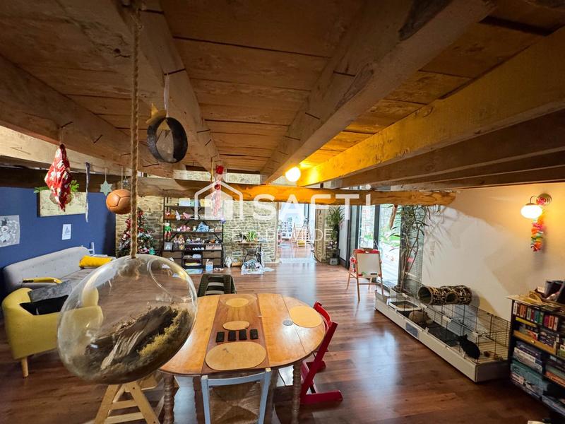 Maison - 148 m² - 5 pièces