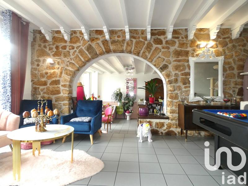 Maison - 660 m² - 5 pièces