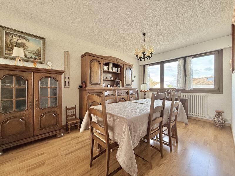Maison - 143 m² - 6 pièces