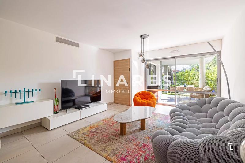 Appartement - 82 m² - 3 pièces