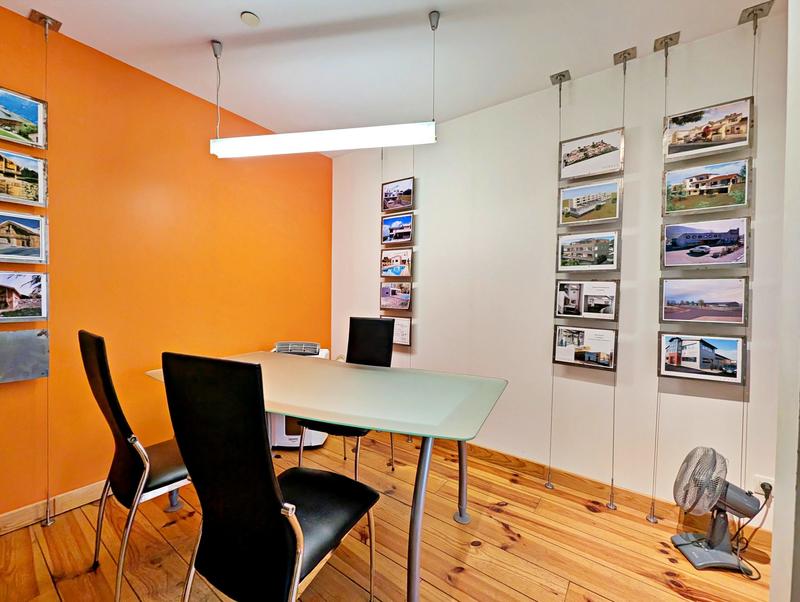 Bureau - 100 m² - 4 pièces