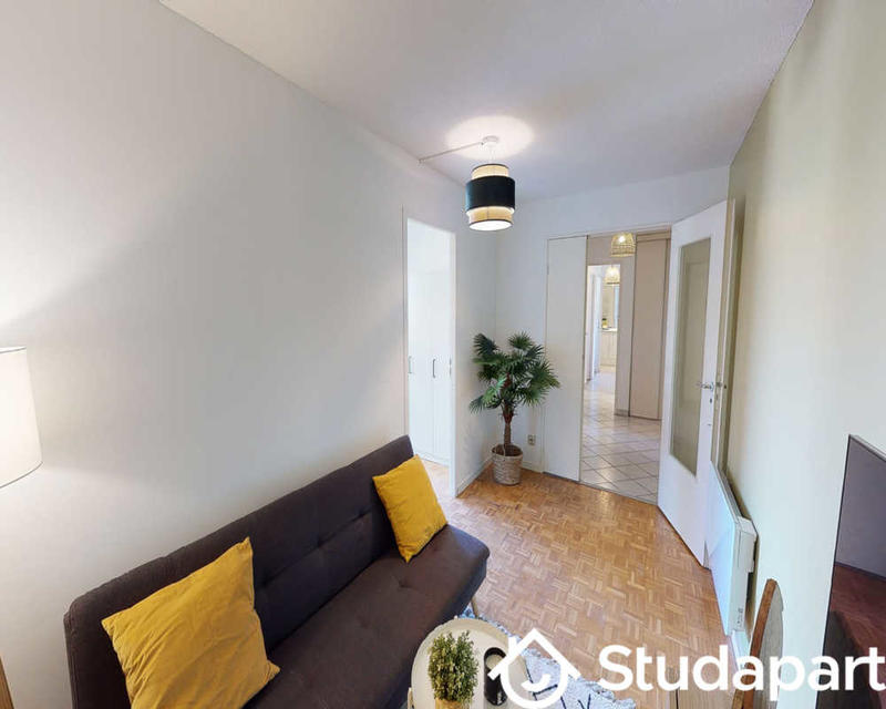 Chambre - 70 m² - 1 pièce