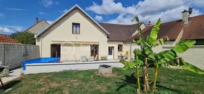 Maison - 137 m² - 5 pièces