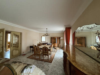 Maison - 295 m² - 12 pièces