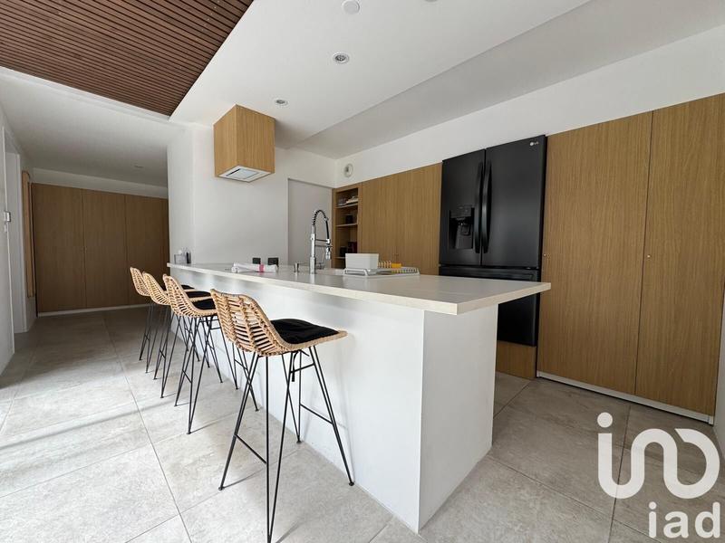 Maison - 208 m² - 5 pièces