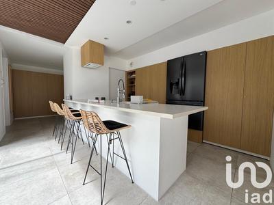 Maison - 208 m² - 5 pièces