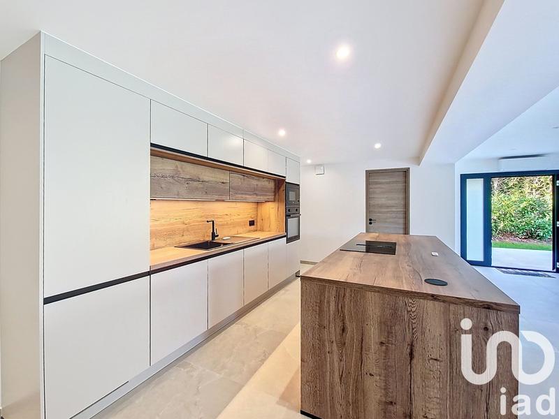 Maison - 175 m² - 5 pièces