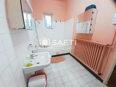 Maison - 90 m² - 5 pièces