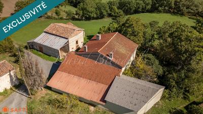 Maison - 271 m² - 8 pièces