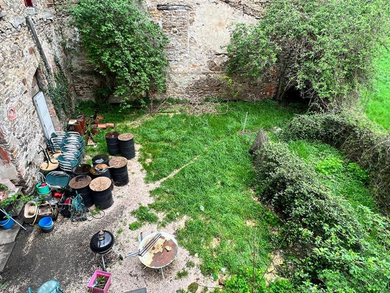 Maison - 400 m² - 11 pièces