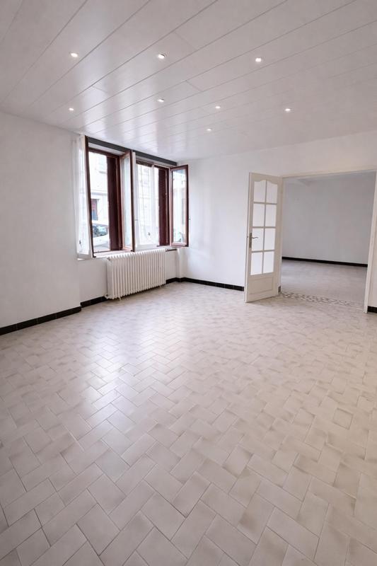 Maison - 192 m² - 9 pièces
